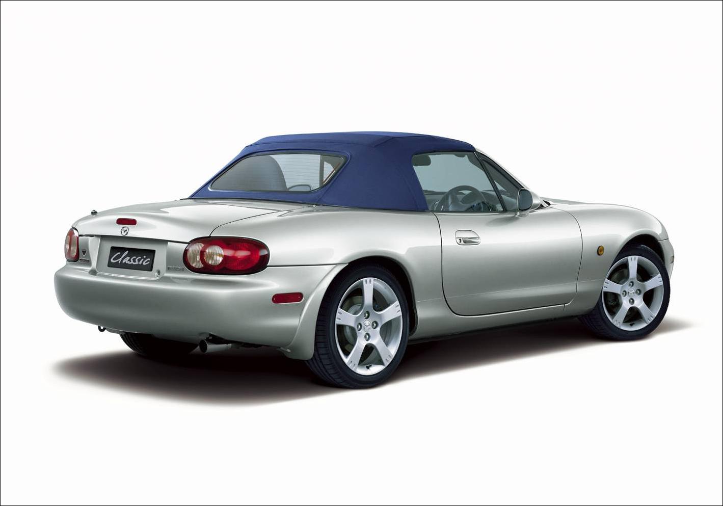 mazda-mx-5-silver-blues-03.jpg