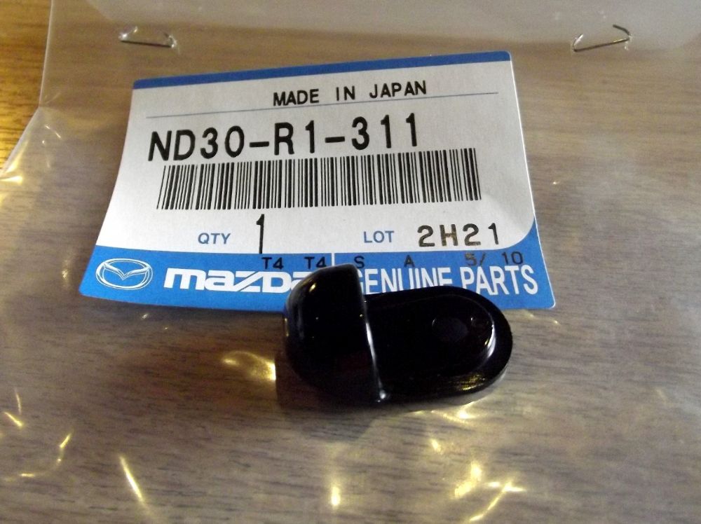 cap-soft-top-front-catch-nipple-mazda-mx-5-mk2.5-2003-05-nd30r1311-7020-p[ekm]1000x748[ekm].jpg