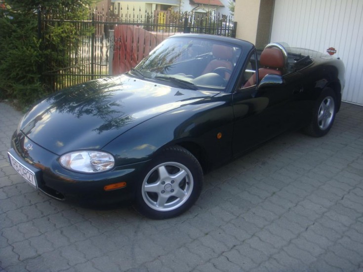 mazda2.jpg
