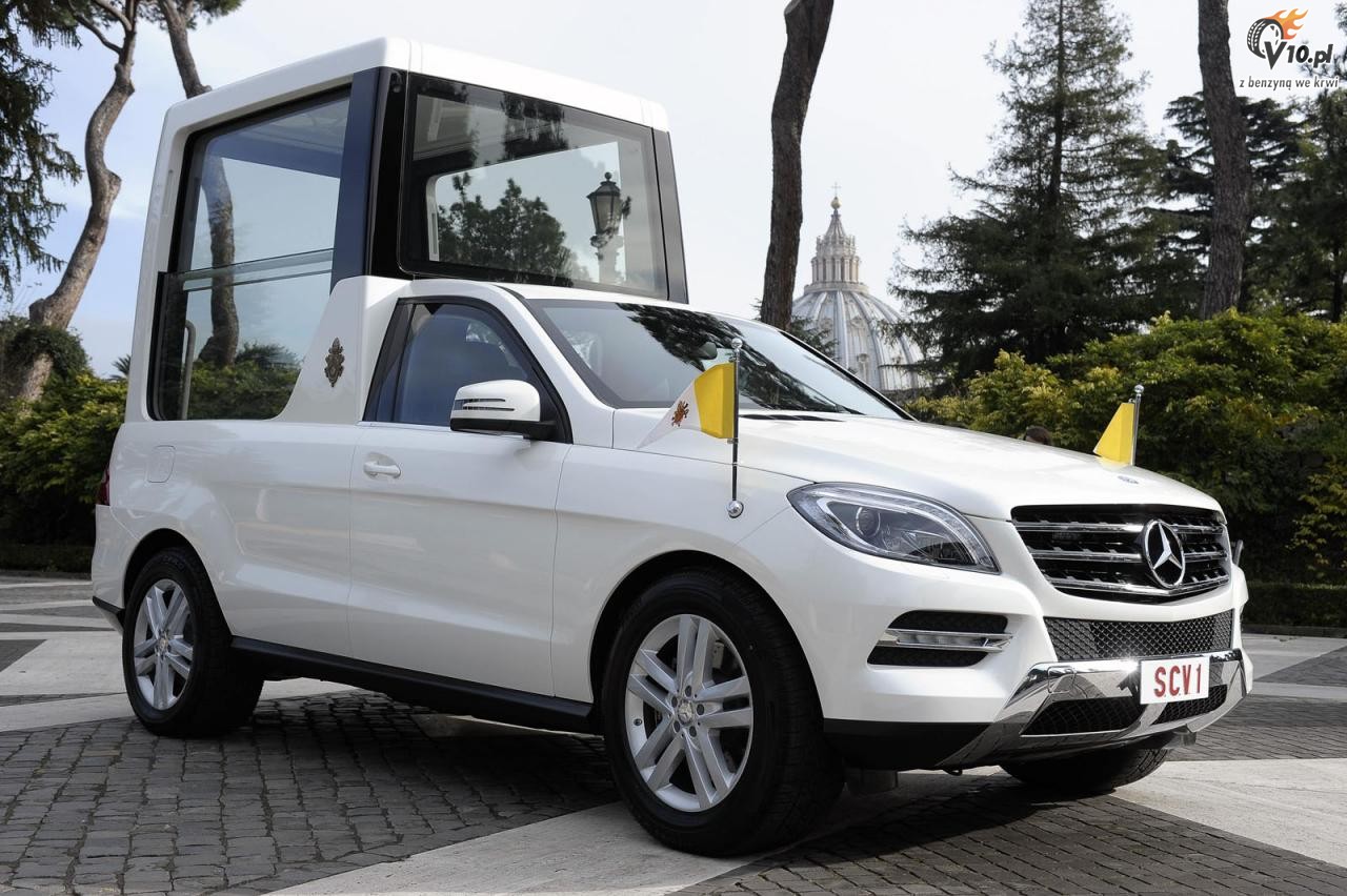 mercedes_ml_papa_mobile_2013__2.jpg